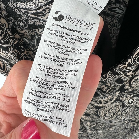 Boden Tie Neck Keyhole Jumpsuit 4 Regular - Picture 12 of 12